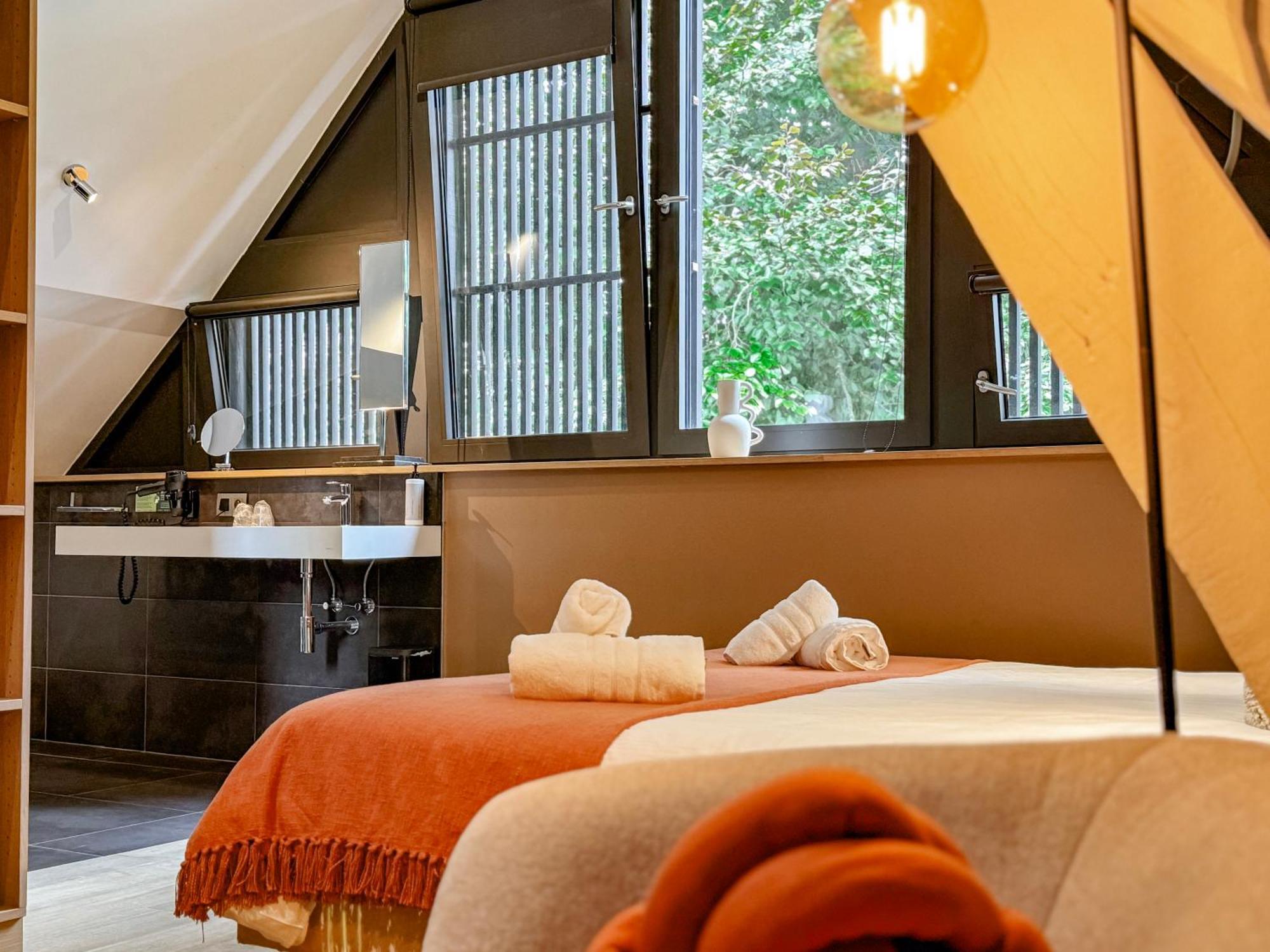 Hotel Le Manoir 马尔什昂法梅讷 外观 照片